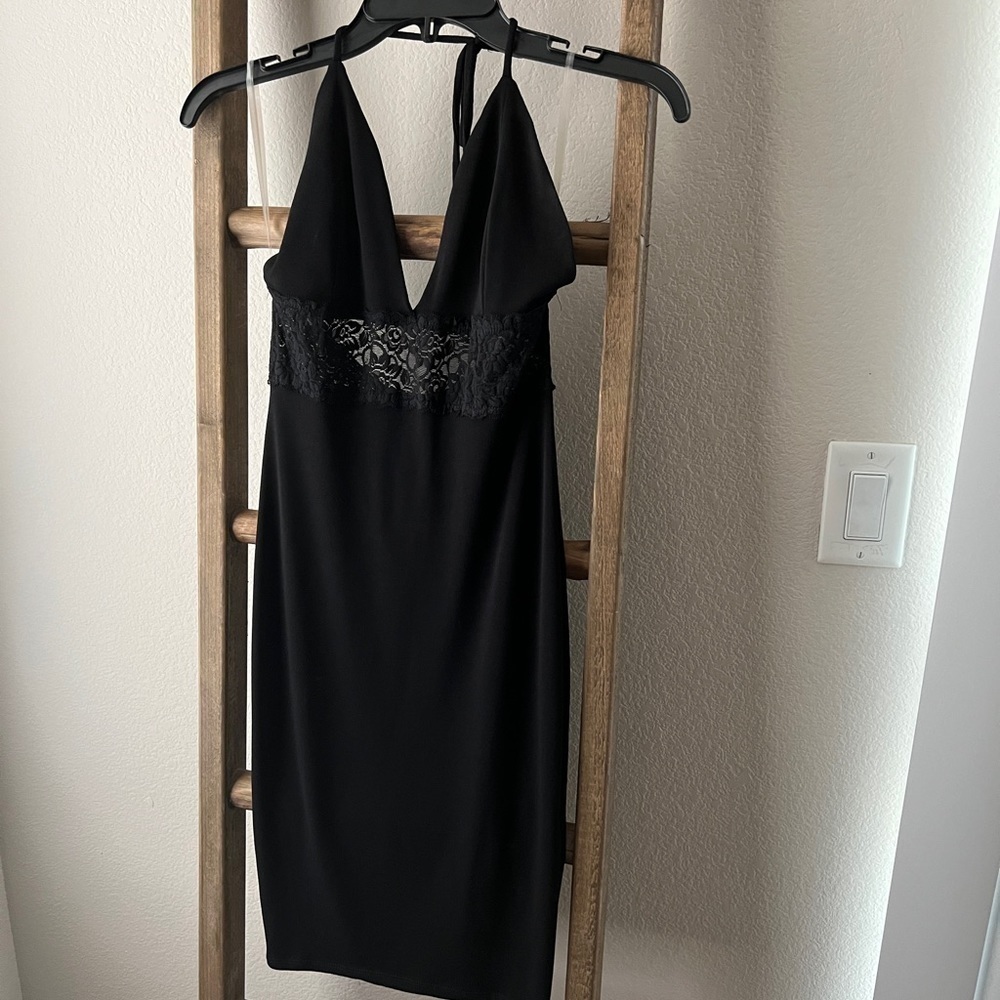 NWOT Primi - black dress with lace and halter back size s